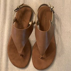 Cute brown and gold Aerosoles sandals barely worn